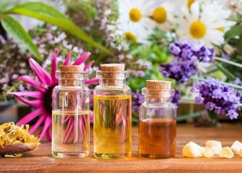 Ce sunt uleiurile esentiale si ce beneficii au acestea pentru sanatate