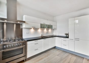 Cum să integrezi electrocasnicele în designul bucătăriei