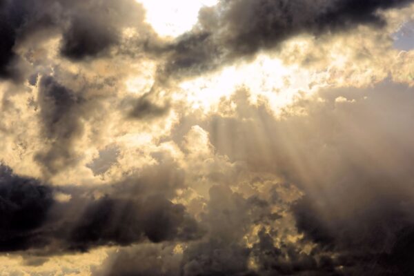 Prognoza meteo, 29 martie. Frig, cer mohorât și ploi în întreaga țară