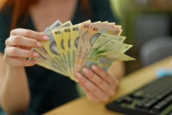 Cum își fură angajații patronii: Depozitele bancare și serviciile medicale, cele mai afectate