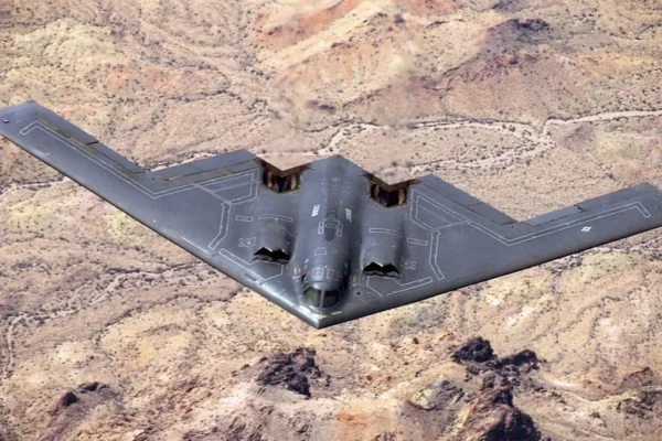B 2 Spirit al SUA a făcut praf centrala nucleară Fordow a Iranului. Trump: „Nu mai există”