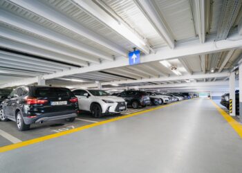 parcare langa Aeroportul Otopeni