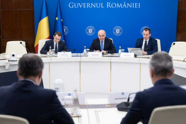 Bolojan, întâlnire cu investitori străini: Guvernul țintește deficit de circa 6% și mizează pe gazele din Marea Neagră  