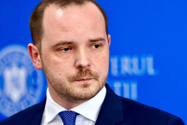 Val de reacții și plângere la CNCD după afirmația scandaloasă a lui Alexandru Rogobete, fost ministru al Sănătății