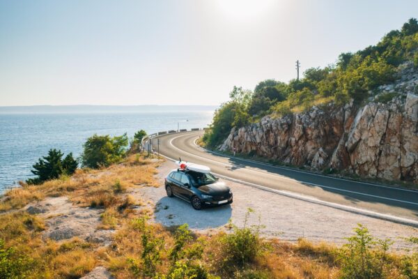 Vacanță la mare fără zbor cu avionul: cum alegi o destinație accesibilă cu mașina