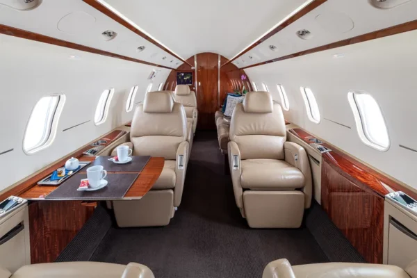 PNL somează PSD să explice „deplasarea de lux” cu avionul privat în Mykonos a lui Florin Manole, cu Victor Ponta şi Cristian Deliorga