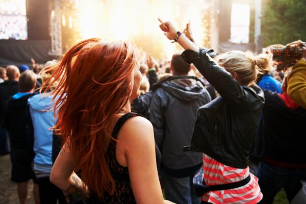 Cum construiești o vacanță în jurul unei experiențe: concert, festival sau curs de gătit