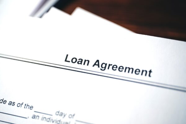 Codebitor sau garant: ce responsabilități trebuie să înțelegi înainte să accepți