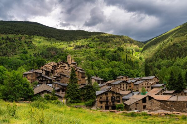 O escapadă în Rimetea: peisaje, case tradiționale și timp petrecut în natură